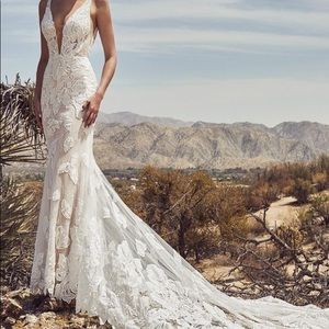 Calla Blanche Maura sz 10 altered